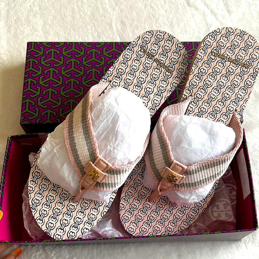 Tory Burch flip flops pink